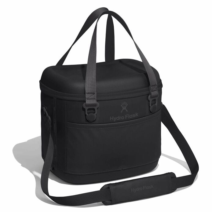 game-day-bundle-t4 12pco001-carryout-cooler-15l-black-angled_1_1.jpg