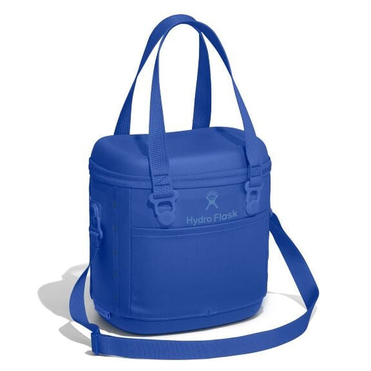 carryouttm-soft-cooler-10-l-m1 6pco382_carryout_cooler_10l_capri_blue_angled_1.jpg