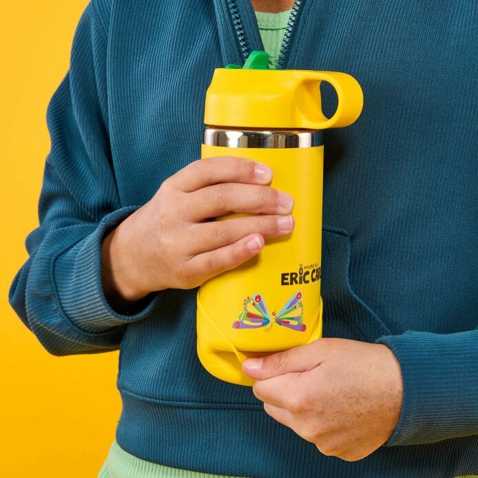 kids-12-oz-bottle-world-of-eric-carletm-y0 7-lifestyle.jpeg