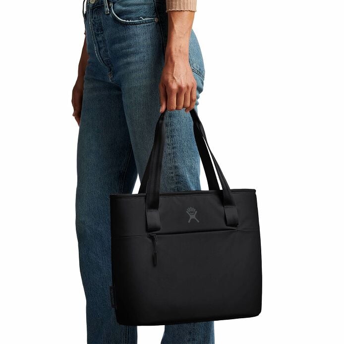 8-l-insulated-lunch-tote-c5 8l-tote-black-hb.jpg