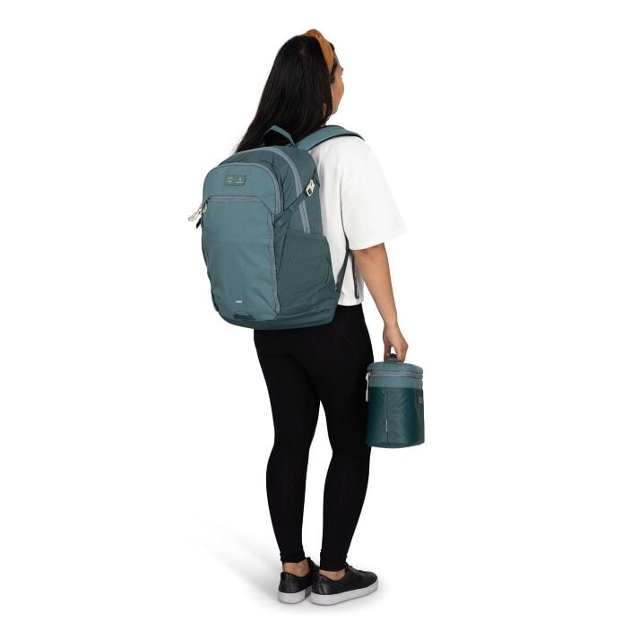 osprey-axis-x-hydro-flask-campus-essentials-bundle-g0 axisxhydroflask_s26_onbody2_cascadeblue_10007249_2.jpg