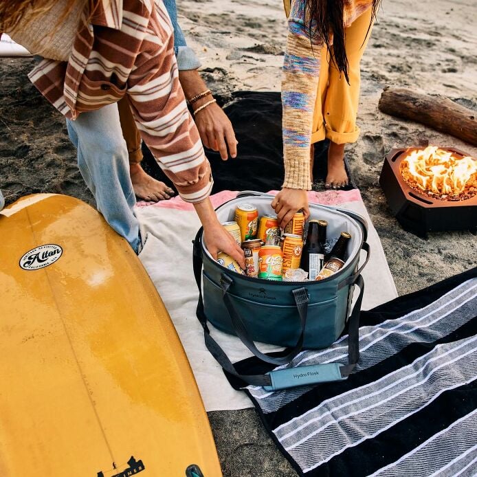 carryouttm-soft-cooler-30-l-t0 hf_carryout_bouwer_d1_l2_stone_steps_6289_2.jpg