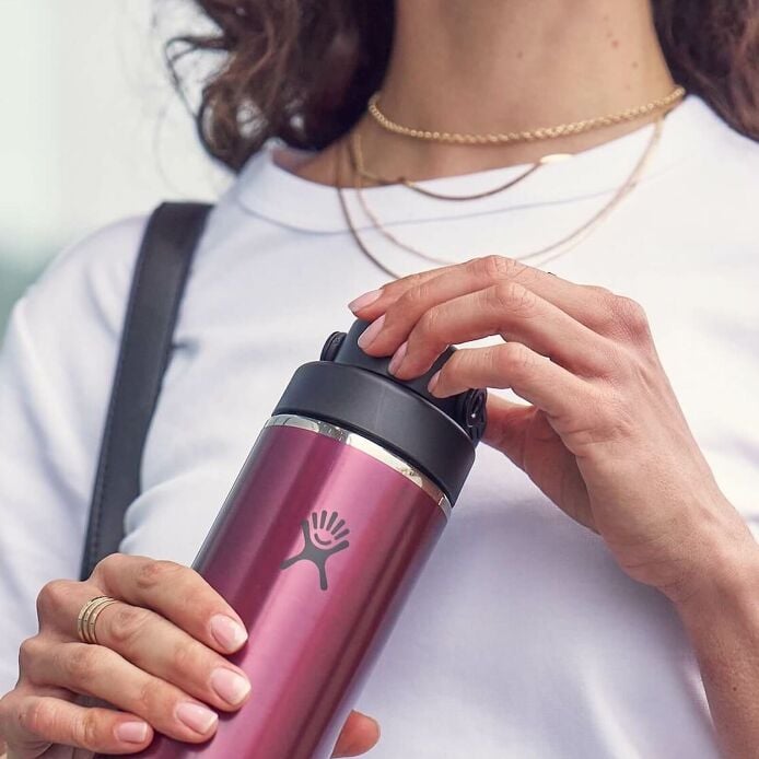 24-oz-lightweight-chug-cap-bottle-b1 hf_s26_lightweight_mcinnis_5123_1_1.jpg