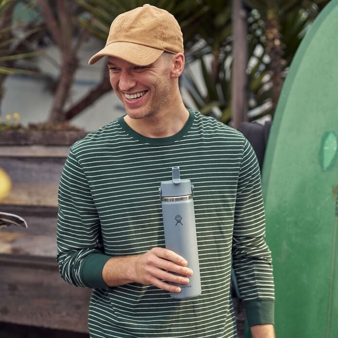 24-oz-wide-mouth-with-flex-straw-cap-m5 hf_s26_mcinnis_0232_13.jpg