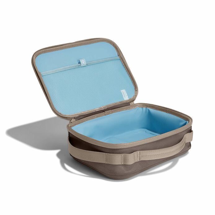5-l-carry-outtm-lunch-box-j8 lbox217_5lcarryoutlunchbox_sandpiper_angled.jpg