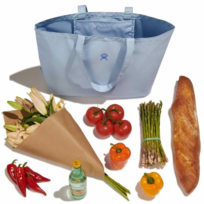 20-l-tag-along-tote-n1 rt20484_20ltagalongtote_surf_packing_1.jpg